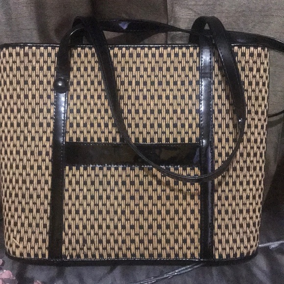 Tommy Woods Purse - Picture 2 of 5